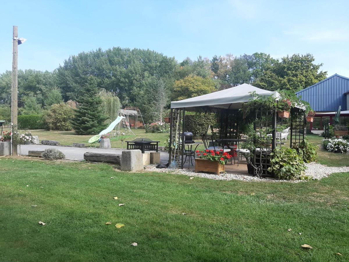 Gite Des Peupliers Girondelle Exterior photo